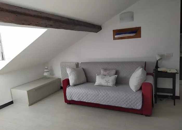 Guest house La Mansarda Sul Porto 4*