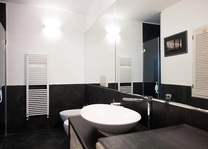 La Mansarda Sul Porto Guest house